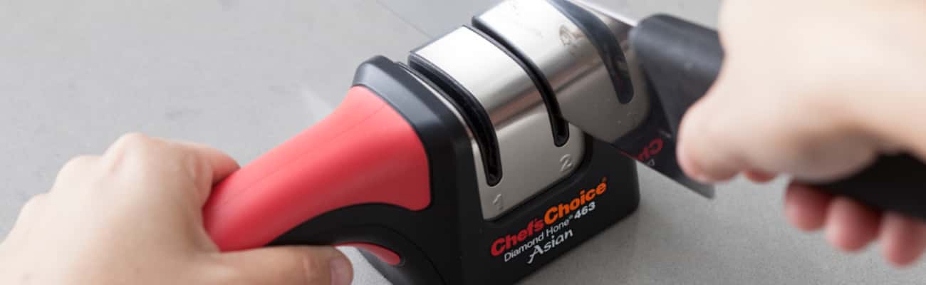 How to Use Manual Knife Sharpeners